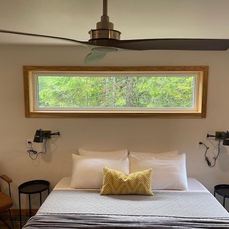 Stone Cove Waterfront Adults Only B&B Tobermory Exterior photo