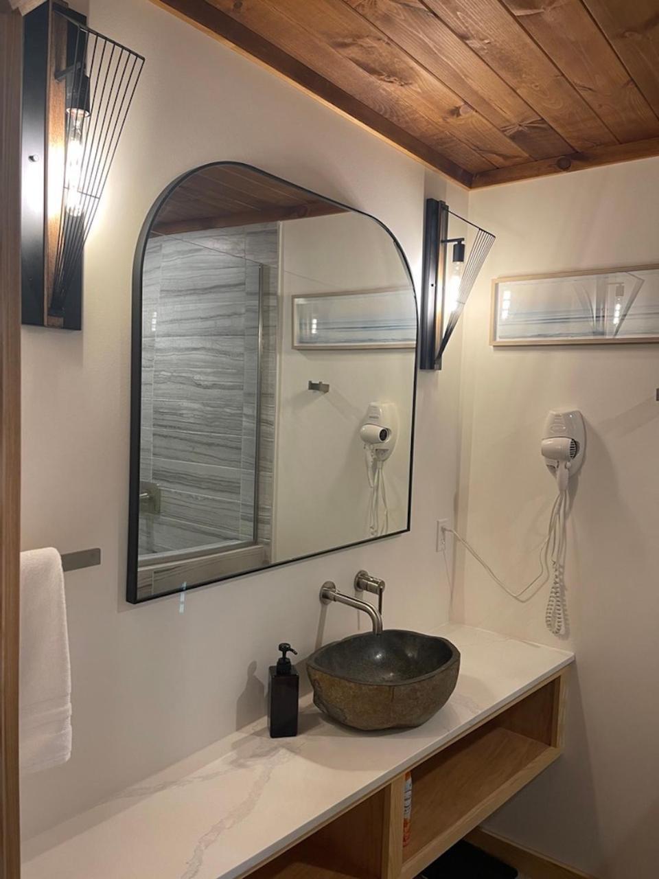 Stone Cove Waterfront Adults Only B&B Tobermory Exterior photo